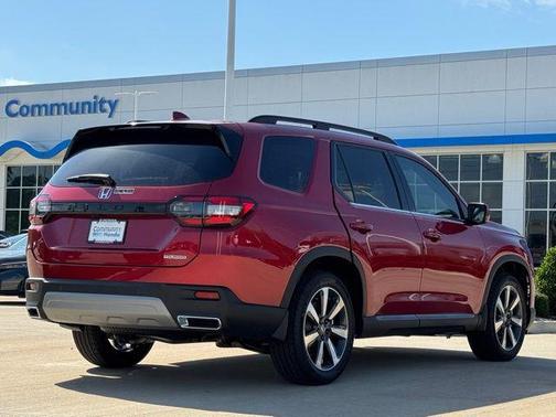 2025 Honda Pilot Touring 8-Passenger