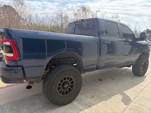 2024 RAM 2500 Laramie Crew Cab 4x4 6'4' Box