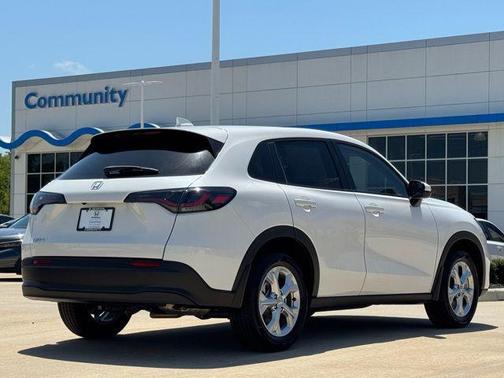 2025 Honda HR-V LX