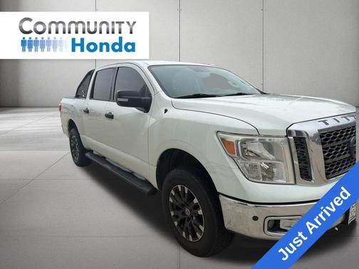 2018 Nissan Titan SV