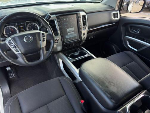 2018 Nissan Titan SV