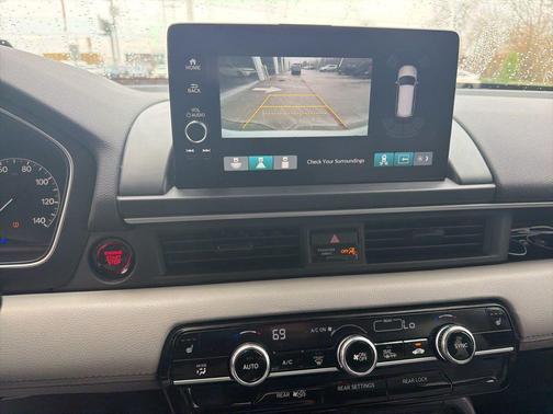 2024 Honda Pilot Touring 8-Passenger