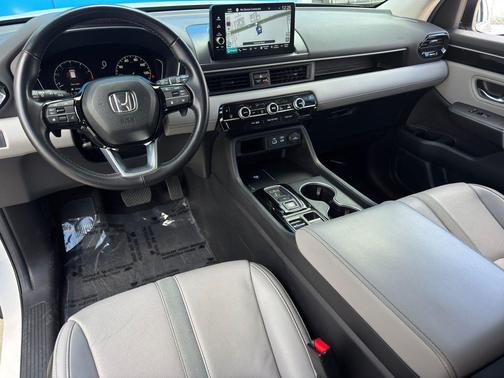 2024 Honda Pilot Touring 8-Passenger