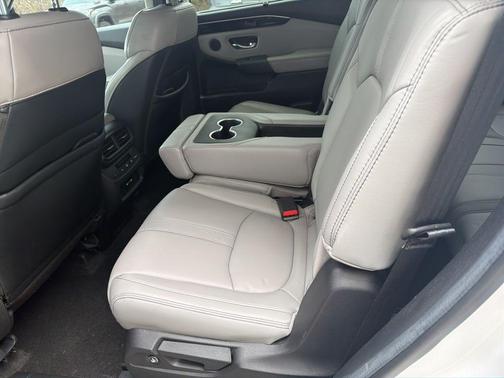 2024 Honda Pilot Touring 8-Passenger