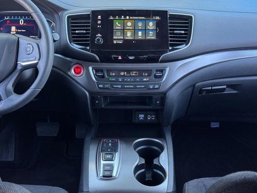 2022 Honda Pilot 2WD Sport