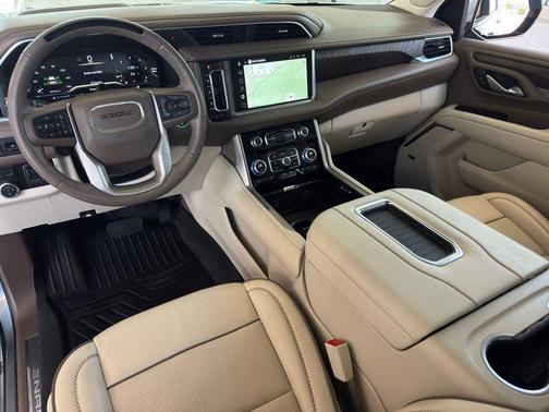 Sterling Metallic 2024 GMC Yukon Denali