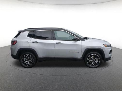 Silver Zynith 2025 Jeep Compass Limited