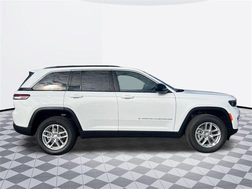2025 Jeep Grand Cherokee Laredo X