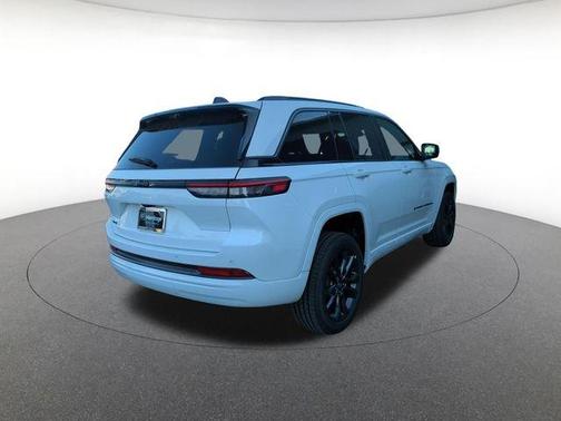 Bright White Clearcoat 2026 Jeep Grand Cherokee Limited