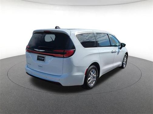 2024 Chrysler Pacifica Touring-L