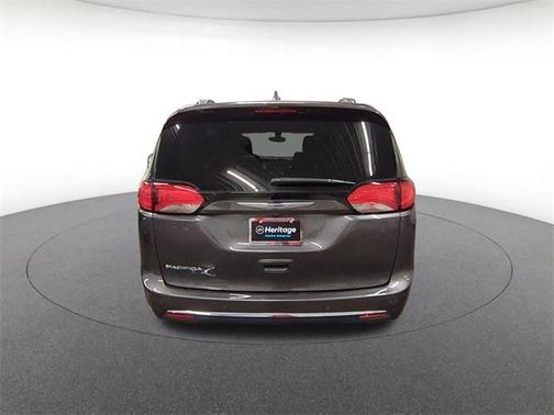 2020 Chrysler Pacifica Touring-L