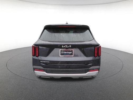 2025 Kia Sorento LX