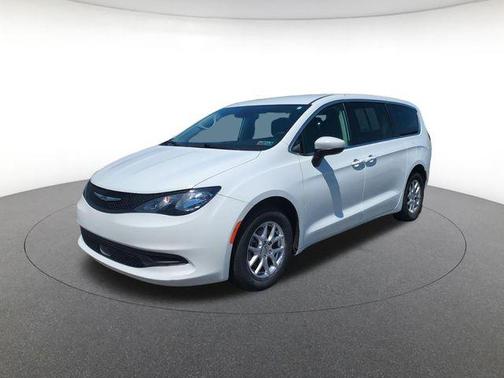 Bright White Clearcoat 2023 Chrysler Voyager LX