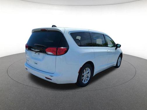 Bright White Clearcoat 2023 Chrysler Voyager LX