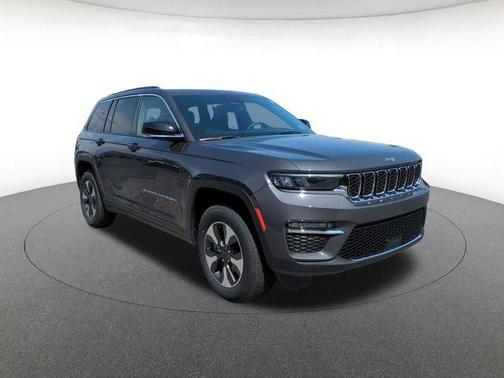 Metallic 2024 Jeep Grand Cherokee 4xe Base