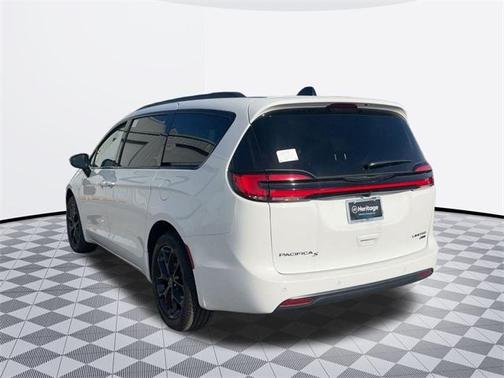 2026 Chrysler Pacifica Limited