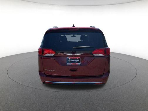 Velvet 2019 Chrysler Pacifica Touring-L