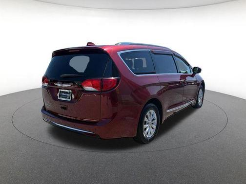 Velvet 2019 Chrysler Pacifica Touring-L