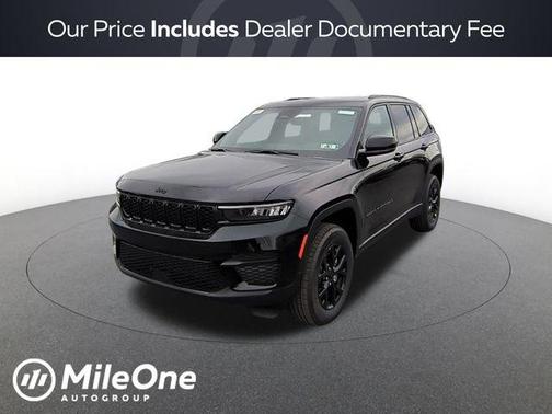 Diamond Black 2025 Jeep Grand Cherokee Laredo