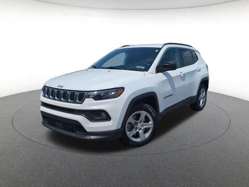 Bright White Clearcoat 2024 Jeep Compass Latitude