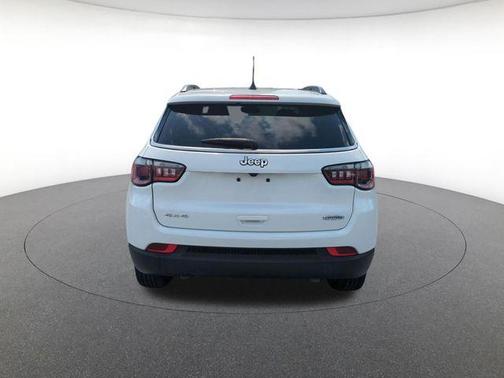 Bright White Clearcoat 2024 Jeep Compass Latitude
