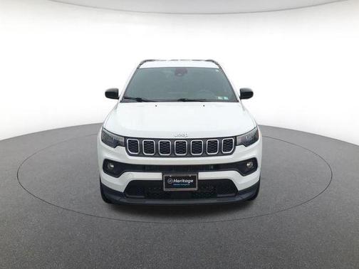 Bright White Clearcoat 2024 Jeep Compass Latitude