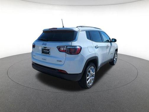 2023 Jeep Compass Latitude Lux