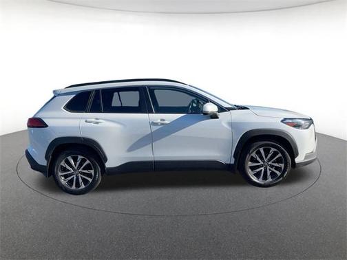 2022 Toyota Corolla Cross XLE