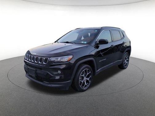 Diamond Black 2024 Jeep Compass Latitude