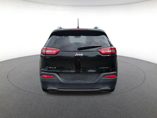 Brilliant Black Crystal Pearlcoat 2016 Jeep Cherokee Limited