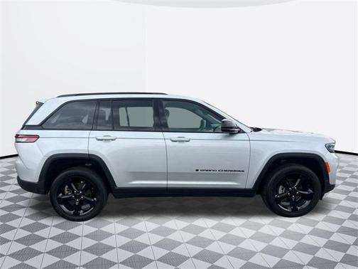 2024 Jeep Grand Cherokee Laredo