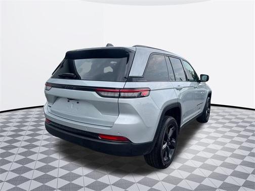 2024 Jeep Grand Cherokee Laredo