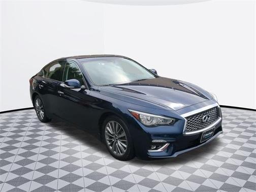 2022 INFINITI Q50 LUXE