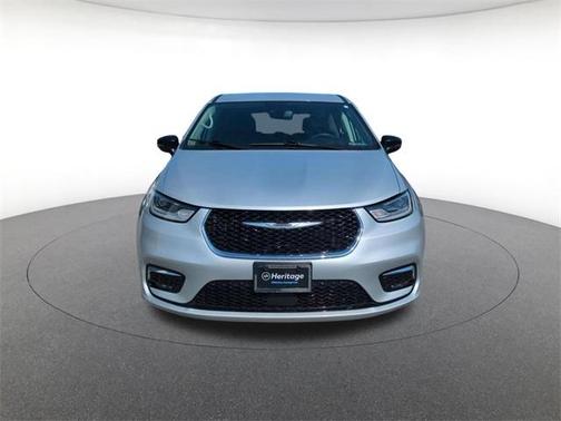 2024 Chrysler Pacifica Touring-L