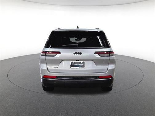 2022 Jeep Grand Cherokee L Laredo