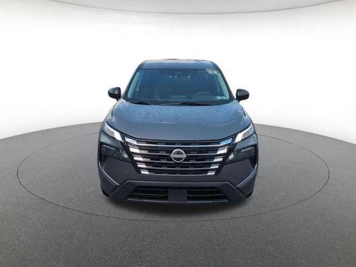 Gun Metallic 2024 Nissan Rogue S