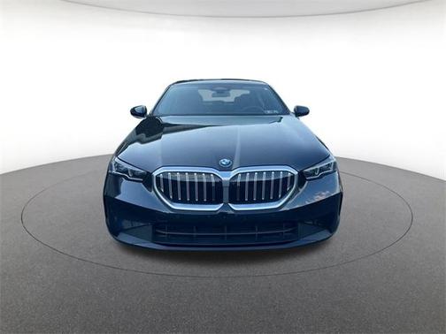 2025 BMW 540 i xDrive