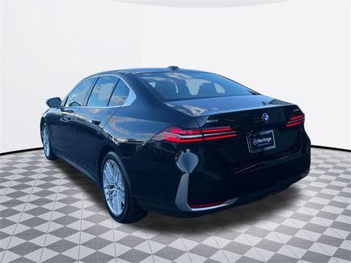 2025 BMW 540 i xDrive