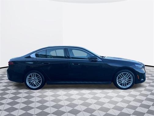 2025 BMW 540 i xDrive