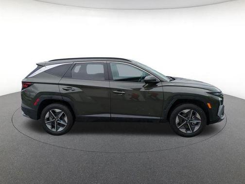 Green 2025 Hyundai TUCSON SEL