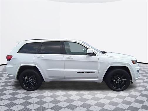 2017 Jeep Grand Cherokee Altitude