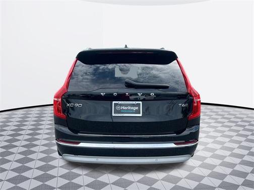 2022 Volvo XC90 T6 Inscription 7 Passenger