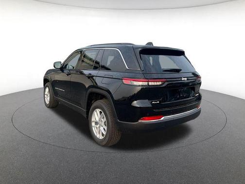 Diamond Black 2025 Jeep Grand Cherokee Laredo X