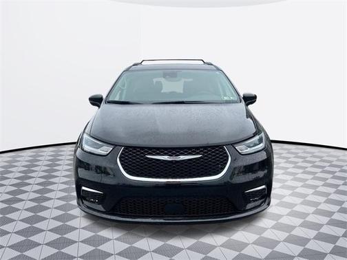 2022 Chrysler Pacifica Touring-L