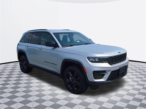 2024 Jeep Grand Cherokee Laredo