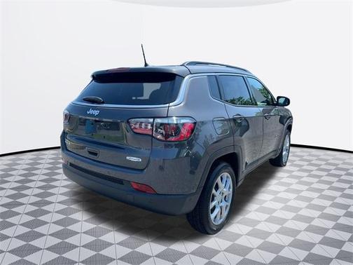 2024 Jeep Compass Latitude Lux