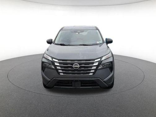 Gun Metallic 2024 Nissan Rogue S