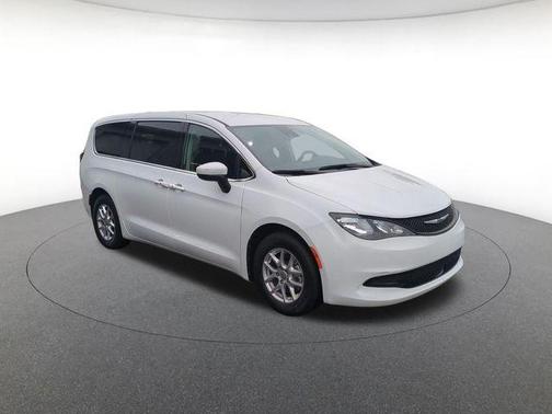 Bright White Clearcoat 2023 Chrysler Voyager LX