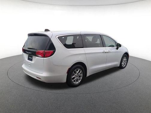 Bright White Clearcoat 2023 Chrysler Voyager LX