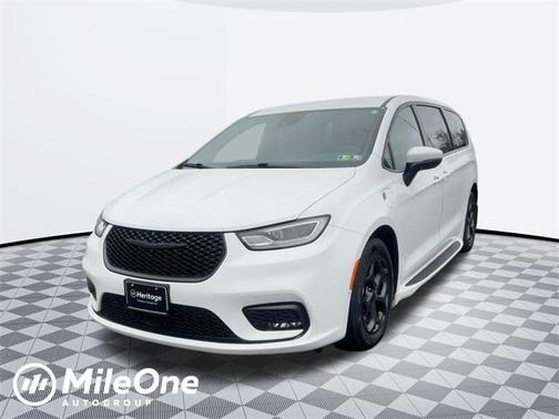 2023 Chrysler Pacifica Hybrid Touring L